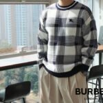 버버리 믹스 체커보드 자수 로고 라운드 니트