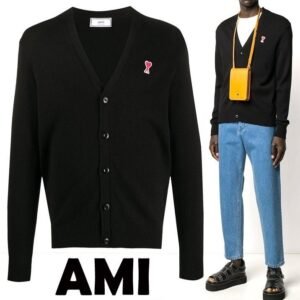 아미 스몰 하트 패치 울 브이넥 가디건(남녀 공용)