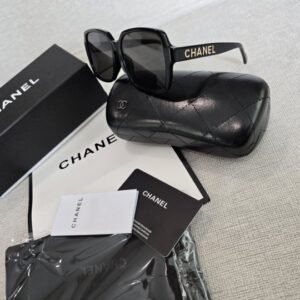 샤넬 5408 선글라스(옆 라인 금장 레터링)